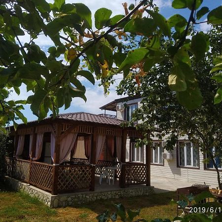 Бархат Gantiadi Exterior foto